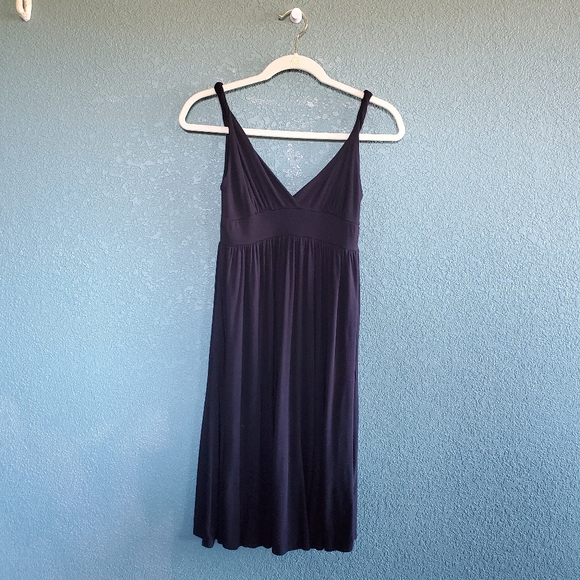 Lani Dresses & Skirts - Comfy Black Dress